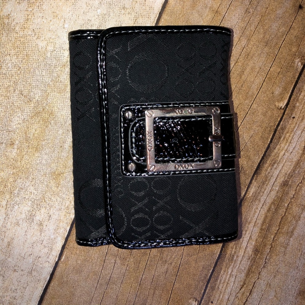 XOXO TRIFOLD WALLET